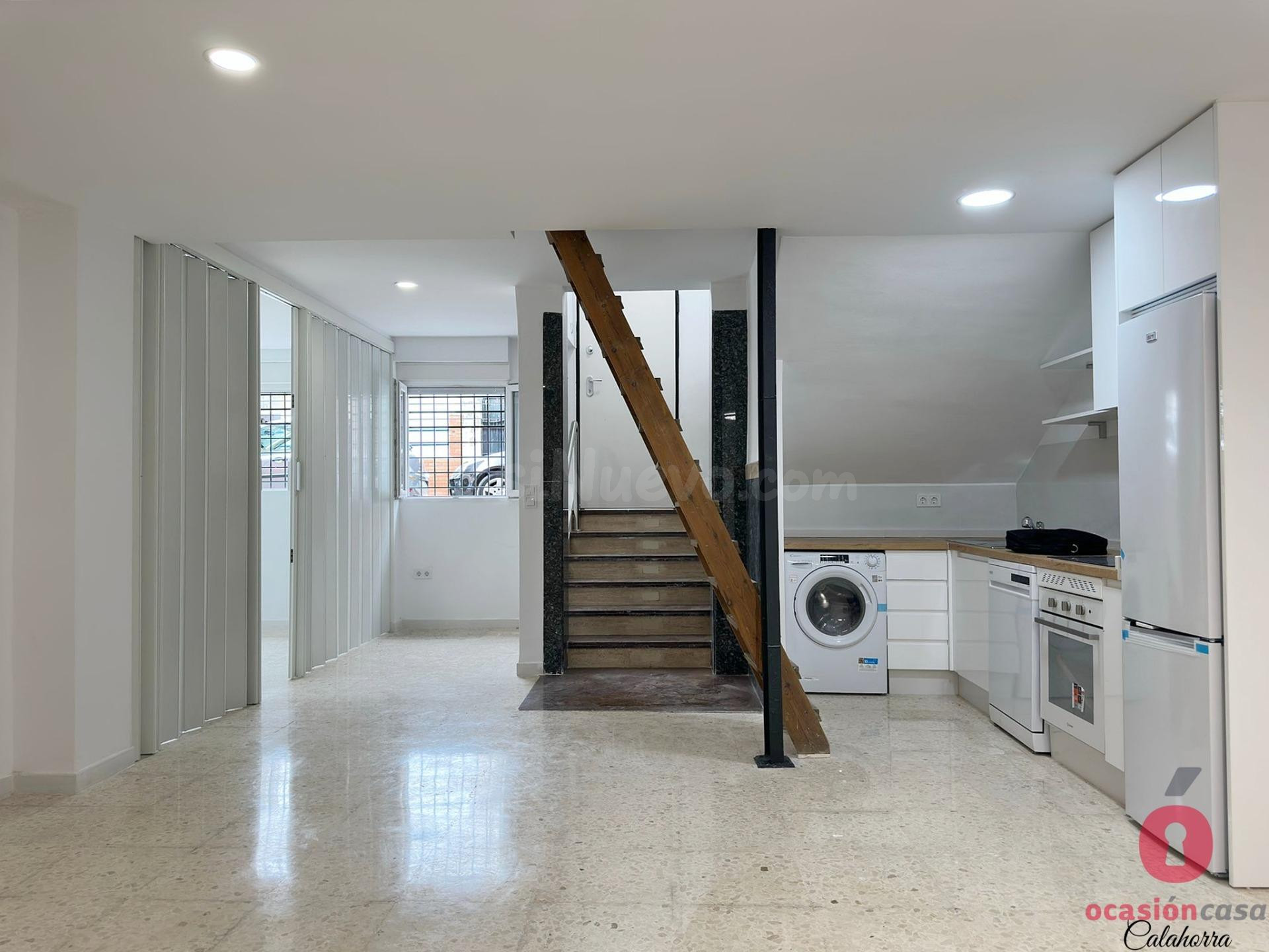LOCAL CON CAMBIO DE USO A VIVIENDA - BARRIO EL NARANJO