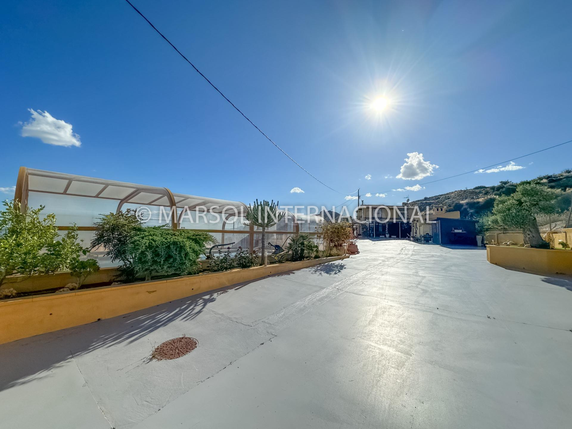 IMPRESIONANTE CHALET DE LUJO CON PISCINA CLIMATIZADA