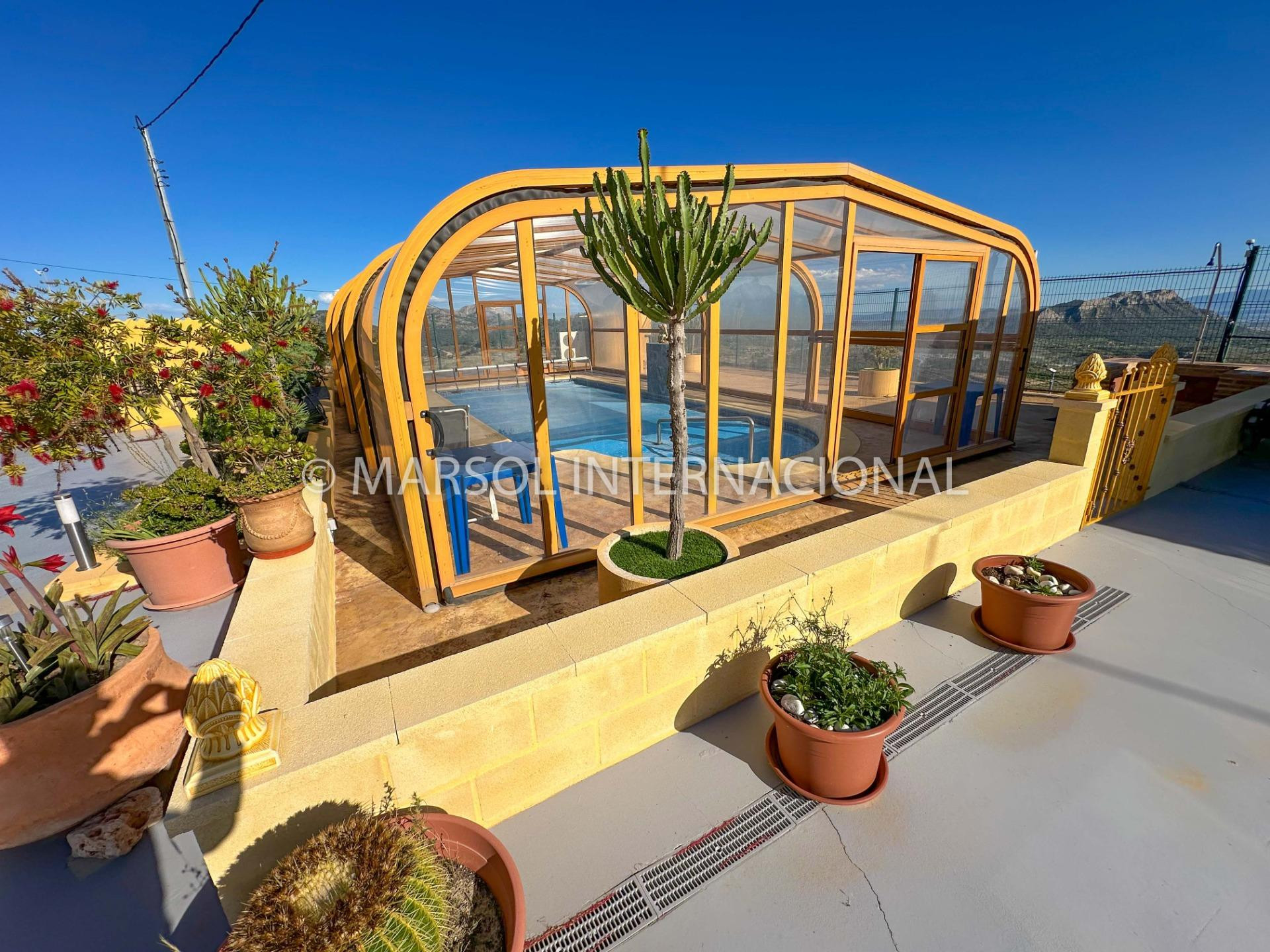 IMPRESIONANTE CHALET DE LUJO CON PISCINA CLIMATIZADA - foto 4