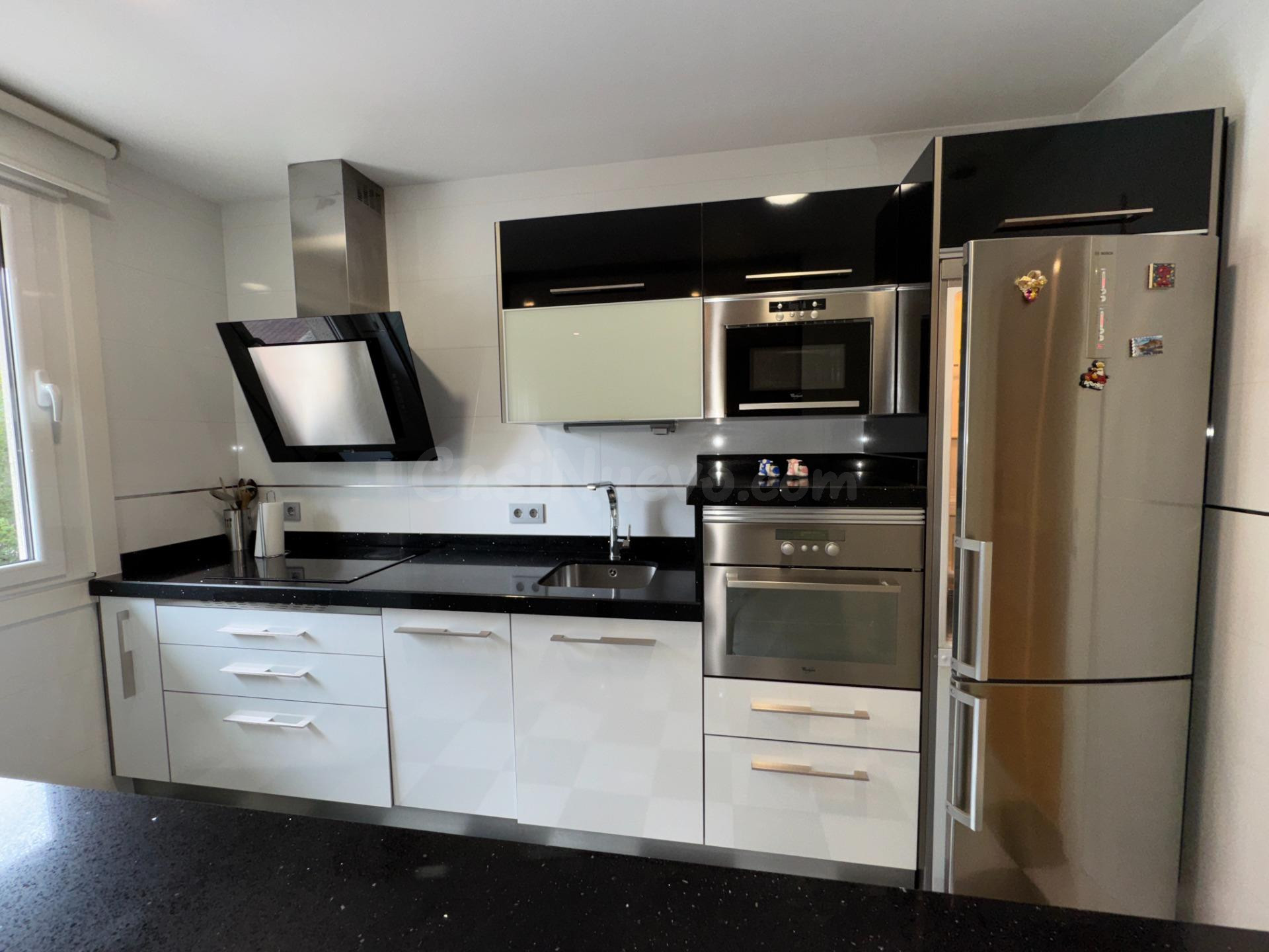 VENTA DE APARTAMENTO EN LA ZONA ALTA - foto 2
