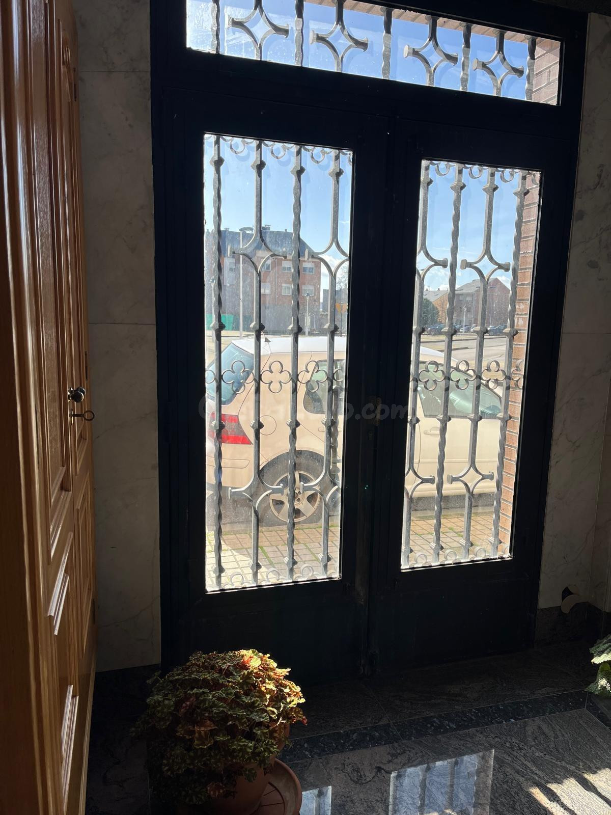 Amplia Casa en Cuatrovientos, con terraza y 4 cocheras Ponfe - foto 4