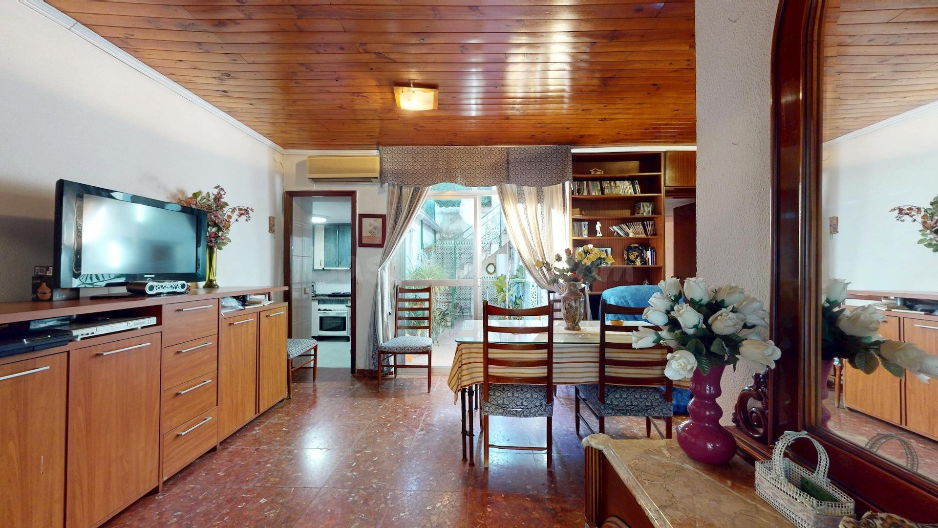¡NUEVA EXCLUSIVA! - CASA EN ZONA BAJACAMPO DE LA VERDAD - foto 3