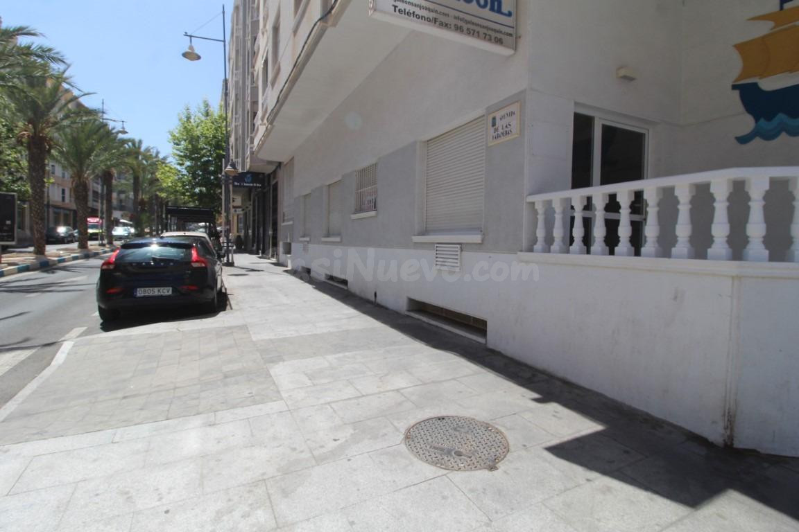 OPORTUNIDAD EN AV. HABANERAS TORREVIEJA - foto 5