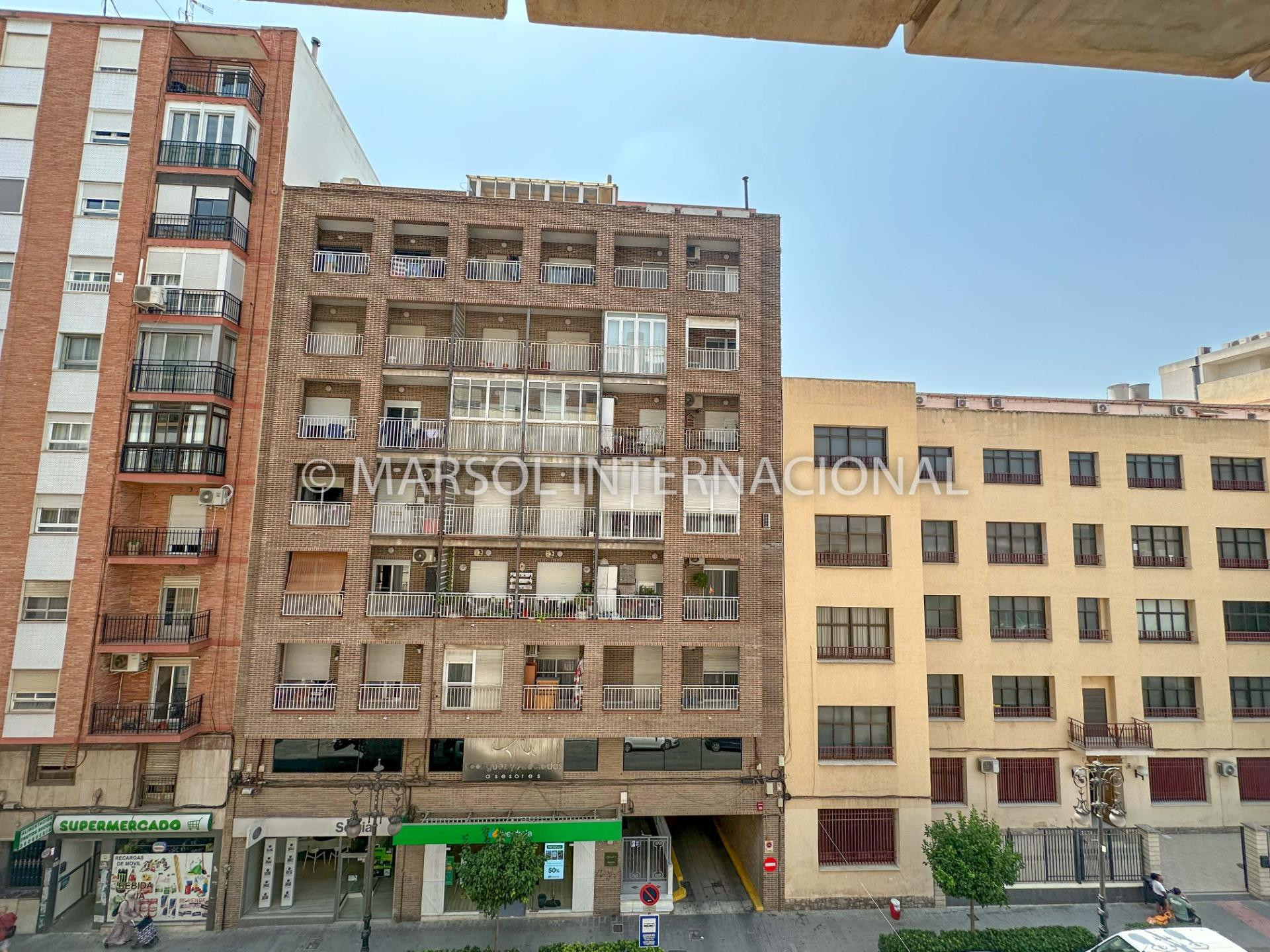 MAGNIFICA VIVIENDA EN PLENO CENTRO DE ORIHUELA - foto 2