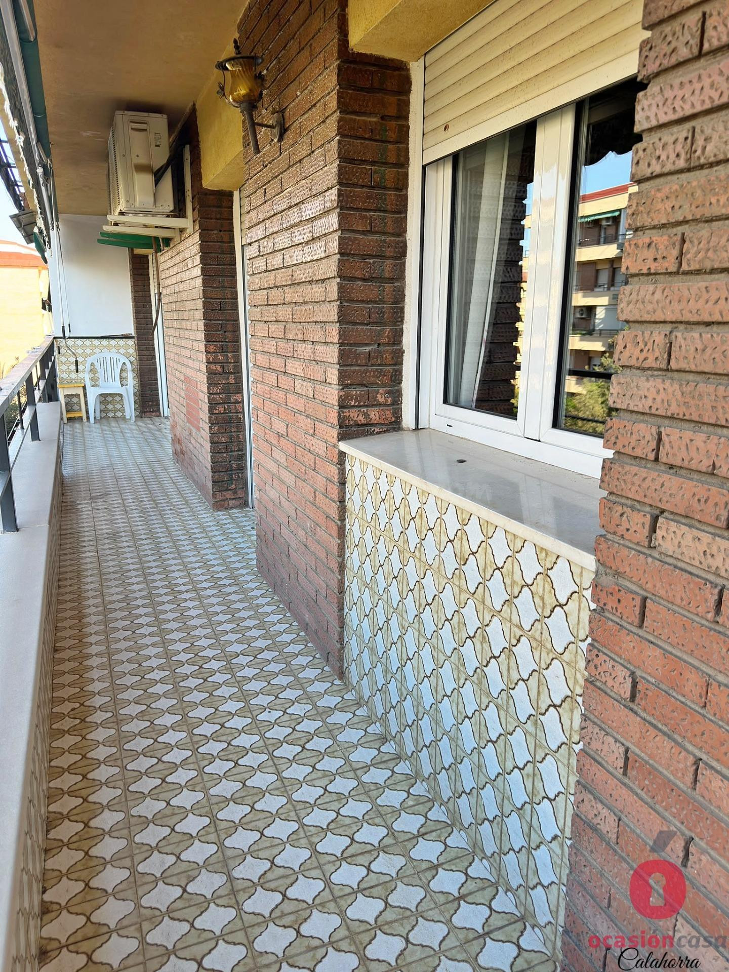 AMPLIO PISO CON TERRAZA - AVD. VIRGEN DE LOS DOLORES - PARQUE CRUZ CONDE - foto 4