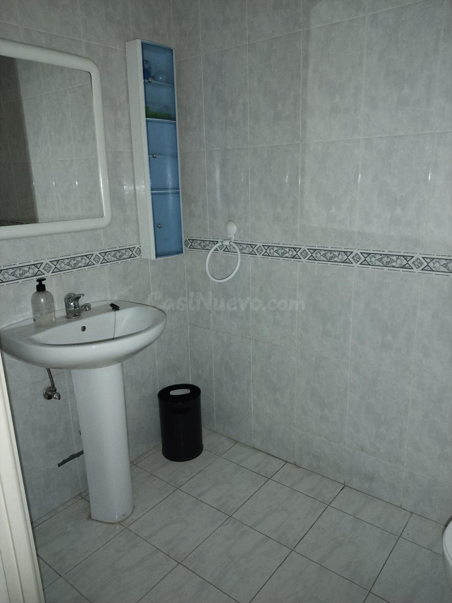 Se vende Local en el centro, cerca de la Plaza de Abastos - foto 4