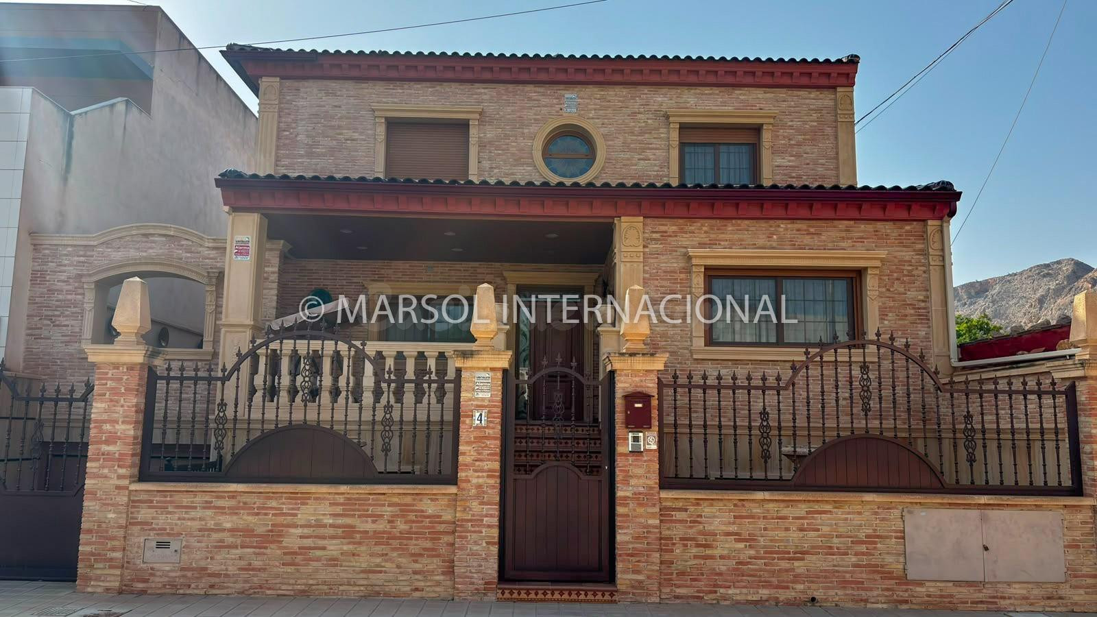 Exclusivo chalet de lujo en el centro residencial de Redován