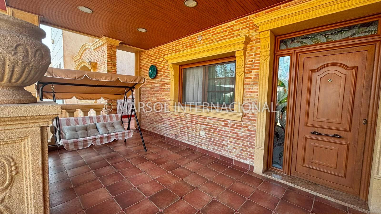 Exclusivo chalet de lujo en el centro residencial de Redován - foto 4