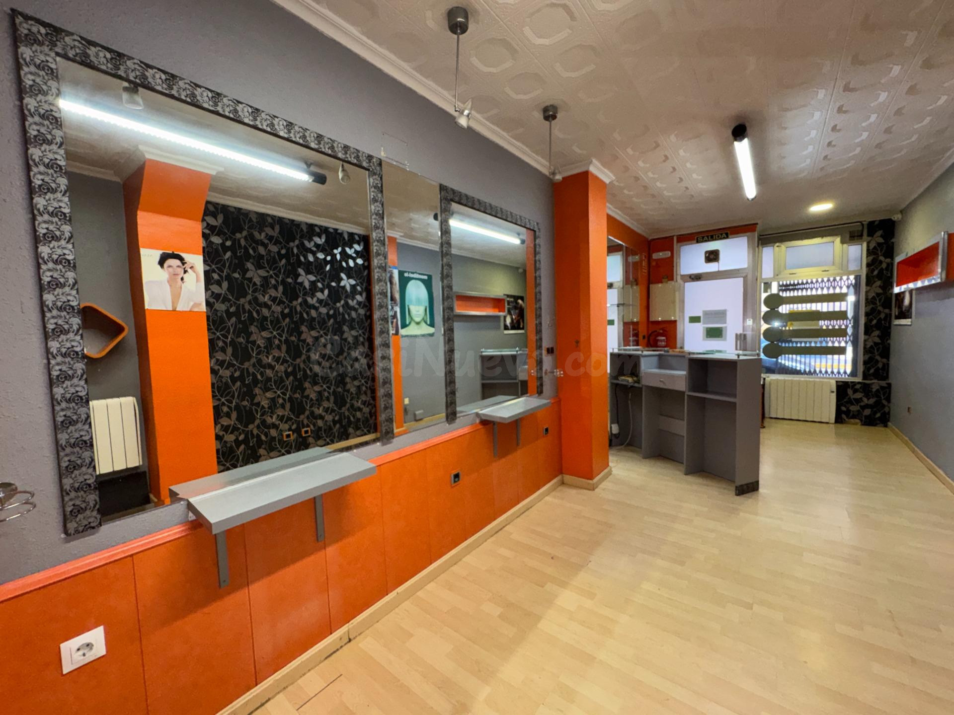 Local comercial 45m² en alquiler - Flores del sil - foto 2
