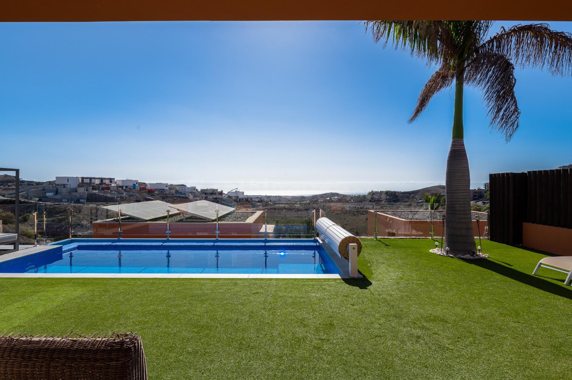 Casa con piscina y preciosas vistas al golf en Salobre Golf - foto 2