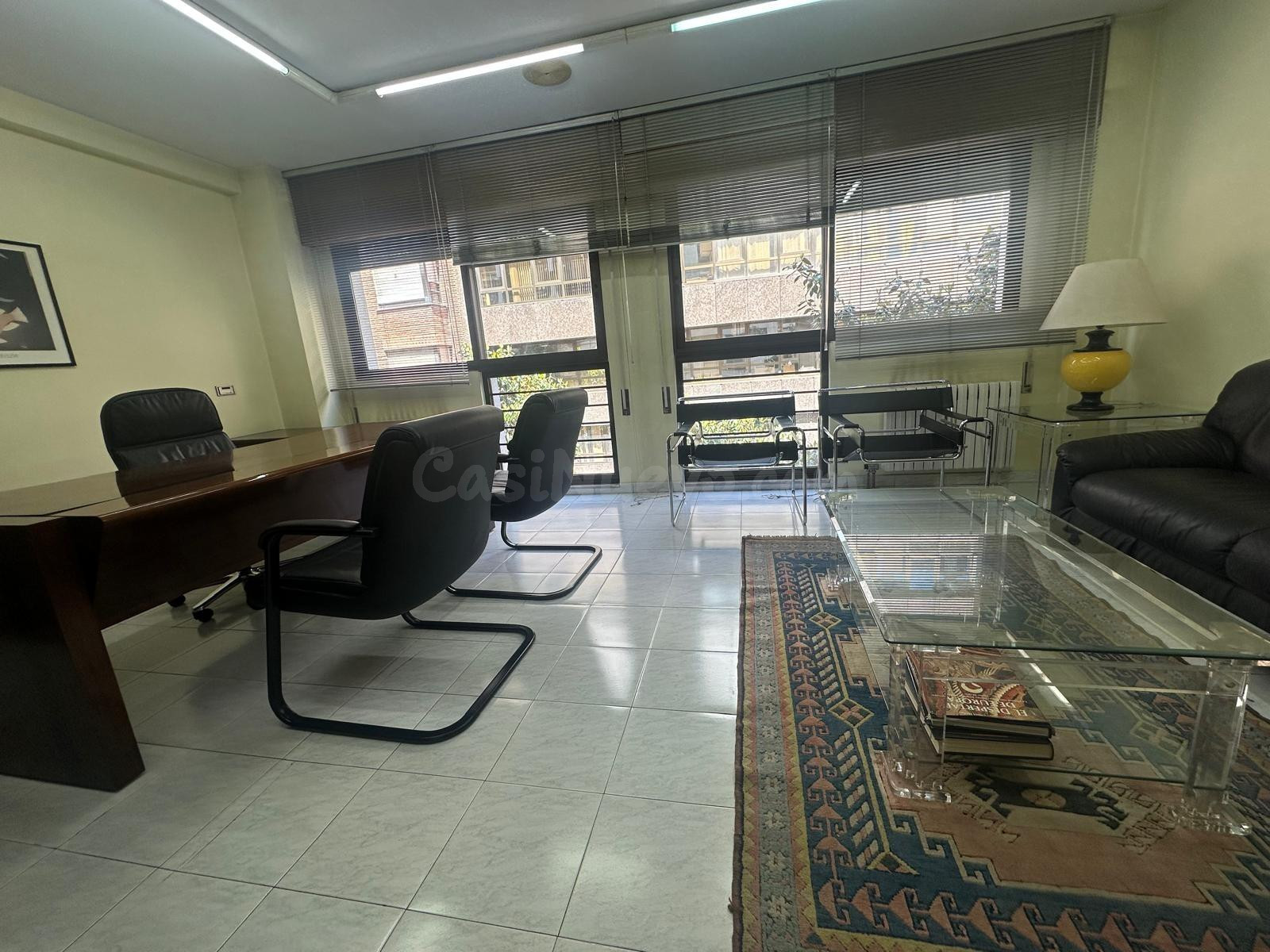 VENTA: Amplio y Luminoso Piso en el Centro de Ponferrada - foto 5