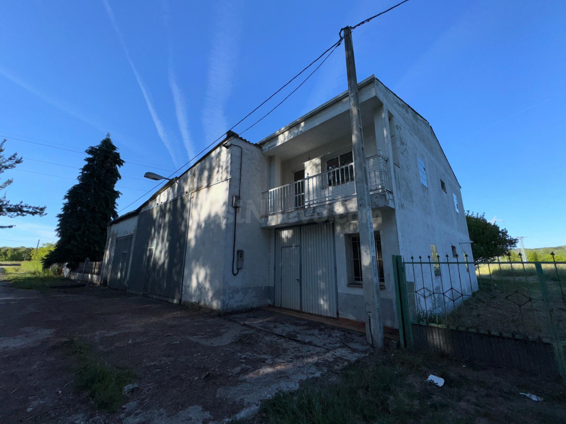 VENTA: Casa en San Andrés de Montejos.