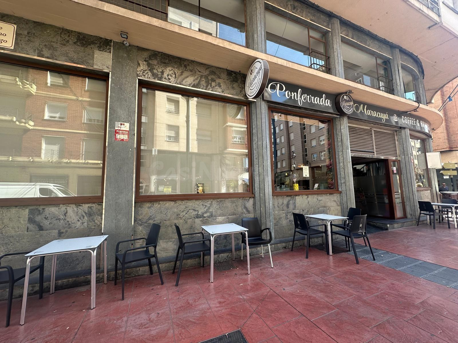 VENTA: Amplio Local Comercial en el Centro de Ponferrada