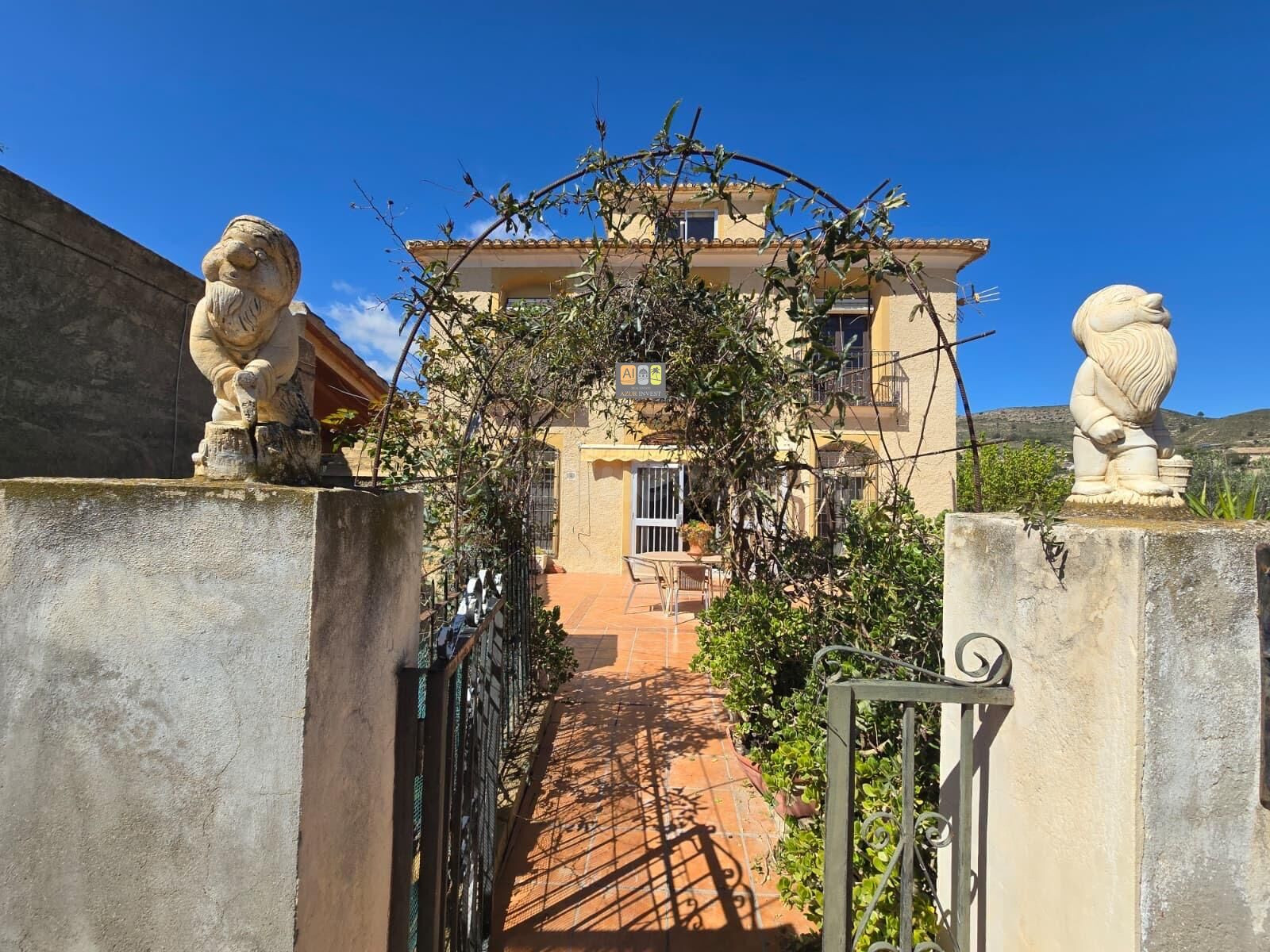 CASA EN RELLEU - foto 2