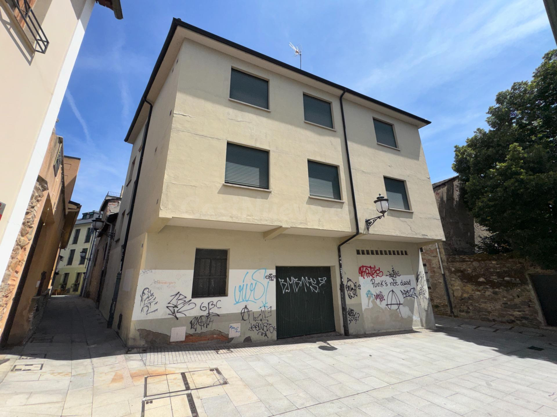 Oportunidad!! SE vende edificio en el casco antiguo