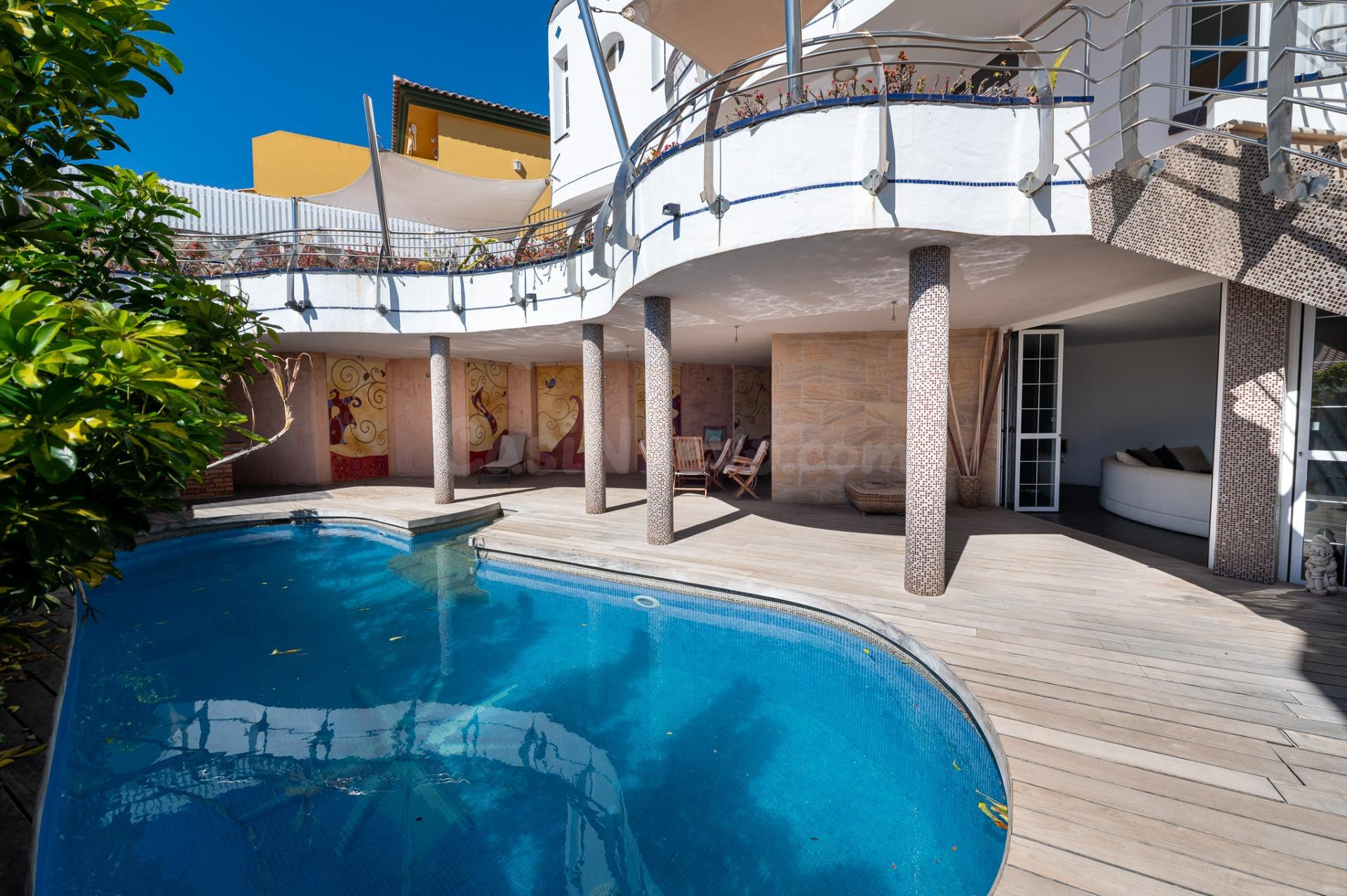Exclusiva villa de diseño en la prestigiosa zona de Bellavista - foto 3