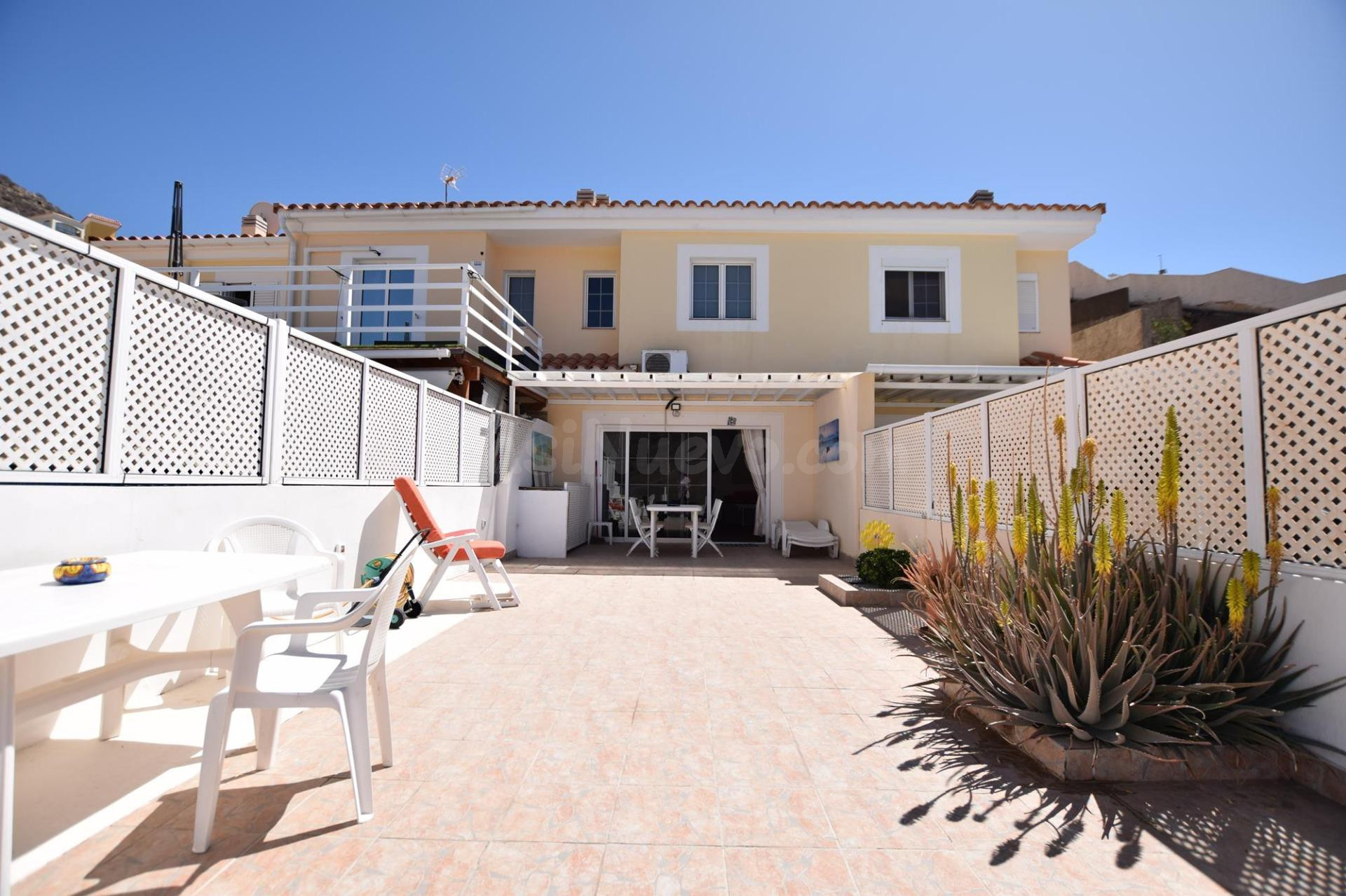 Casa con terraza amplia y soleada para pasar el invierno. - foto 4