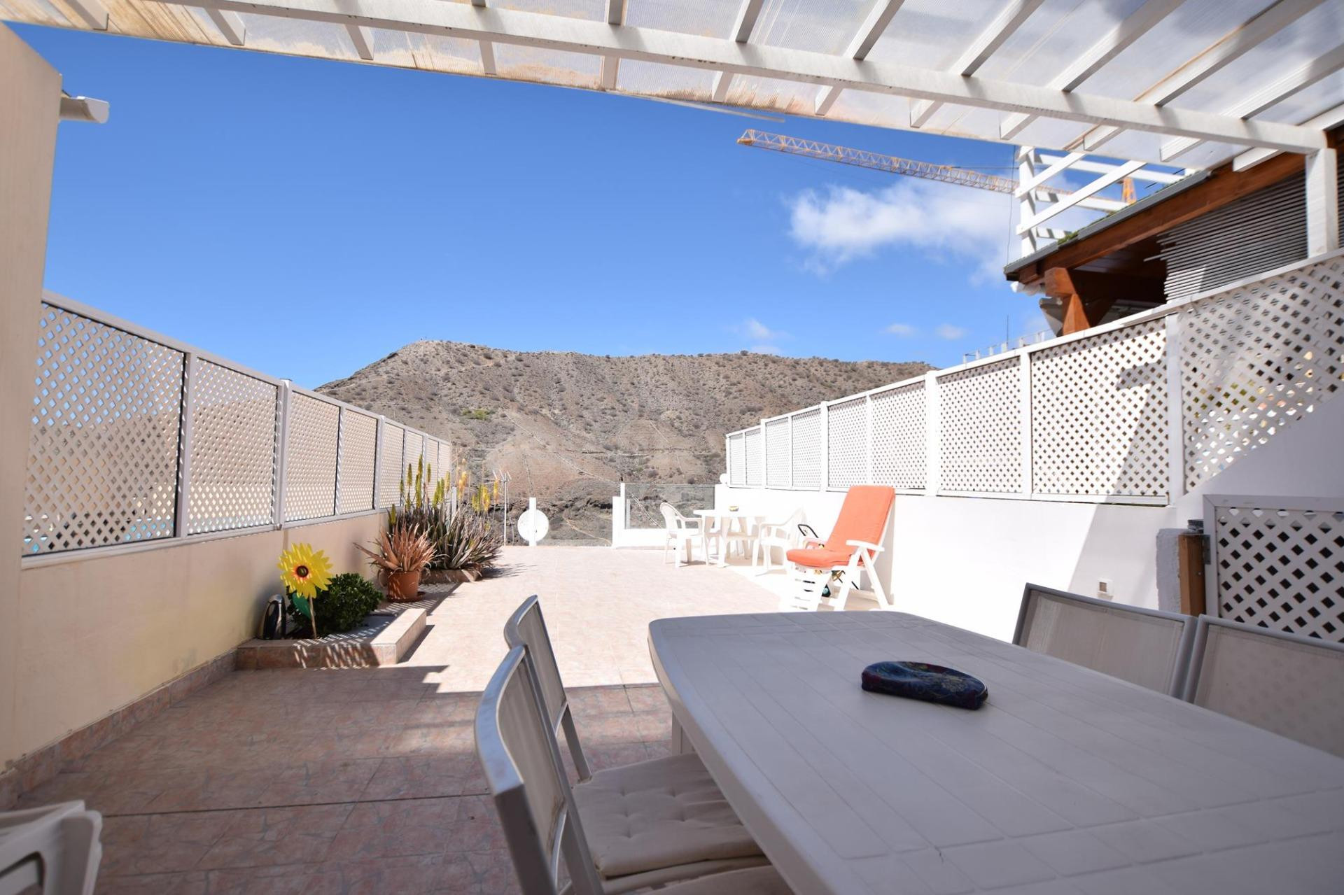 Casa con terraza amplia y soleada para pasar el invierno. - foto 5