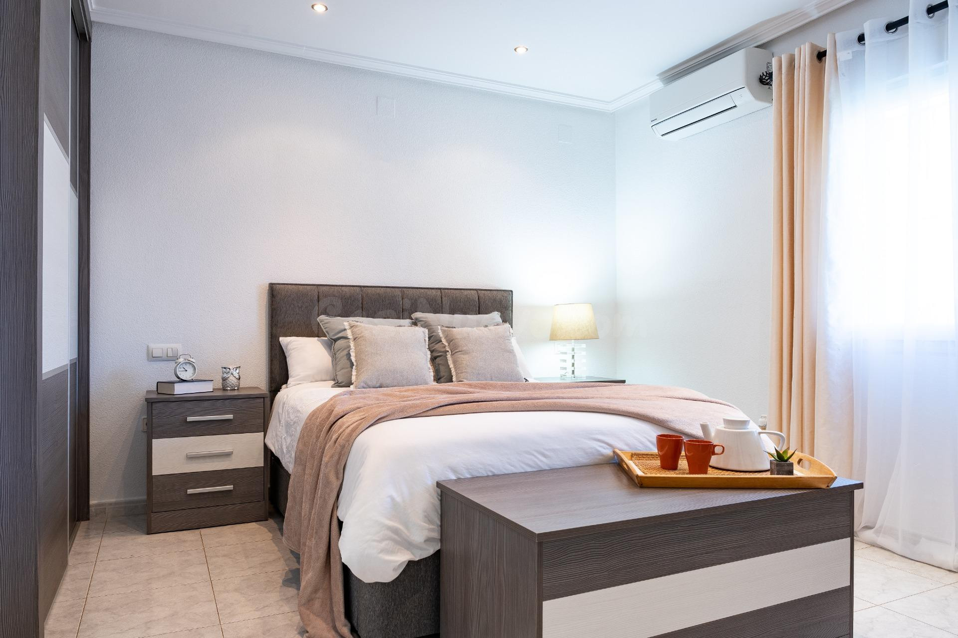 CHALET EN PLANTA BAJA CON 3 DORMITORIOS, GARAJE Y PISCINA EN - foto 4
