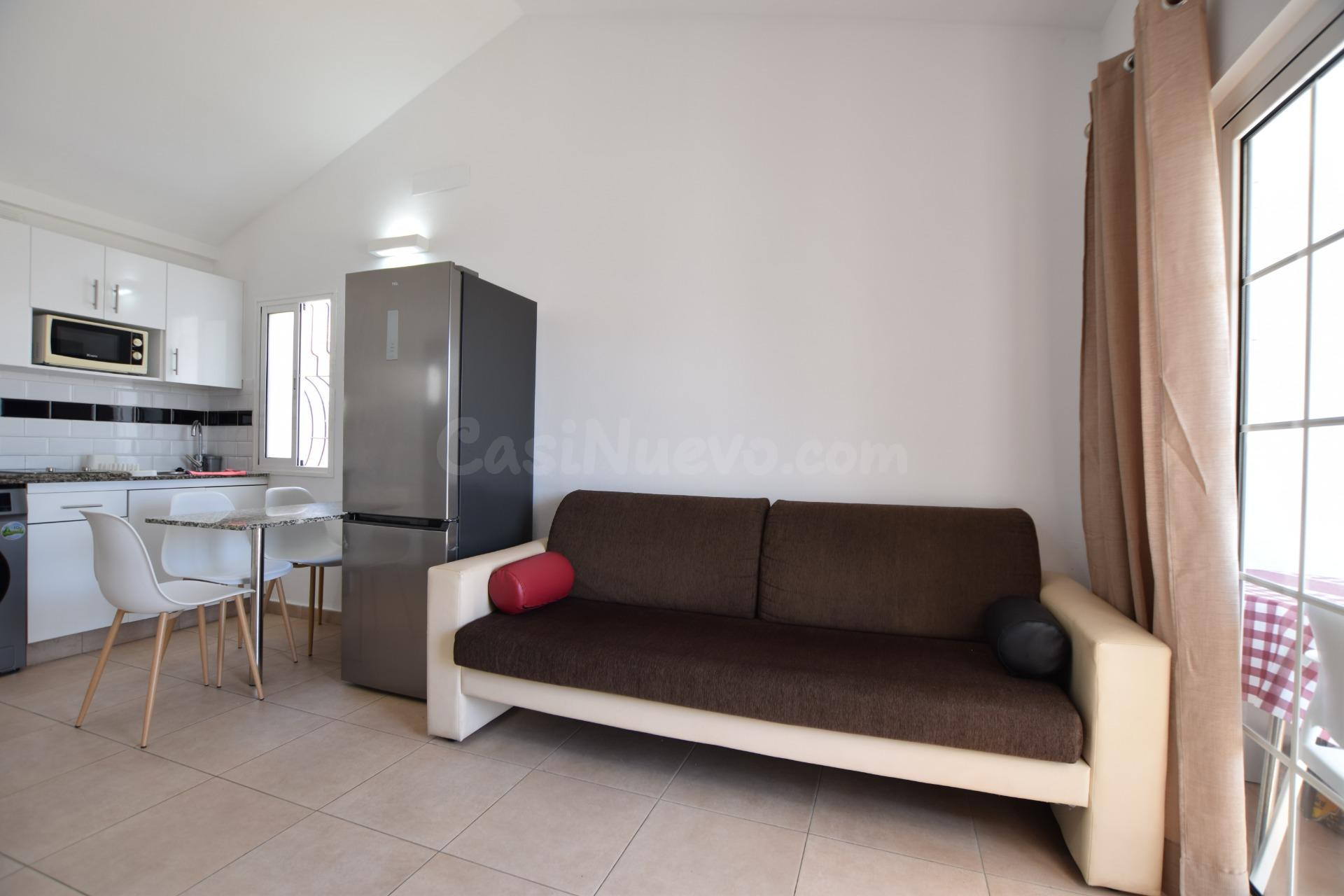 Bungalow con terraza grande para relajar - foto 5
