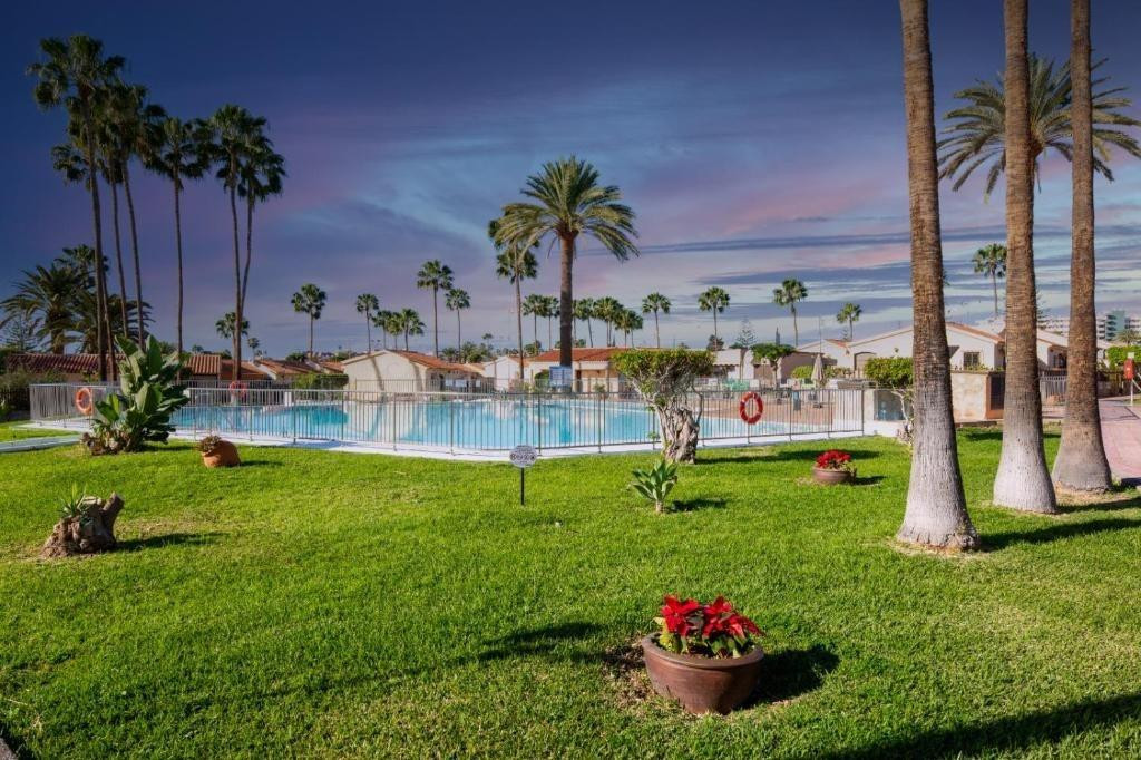 Estupendo Bungalow con gran jardín en Playa del Inglés
