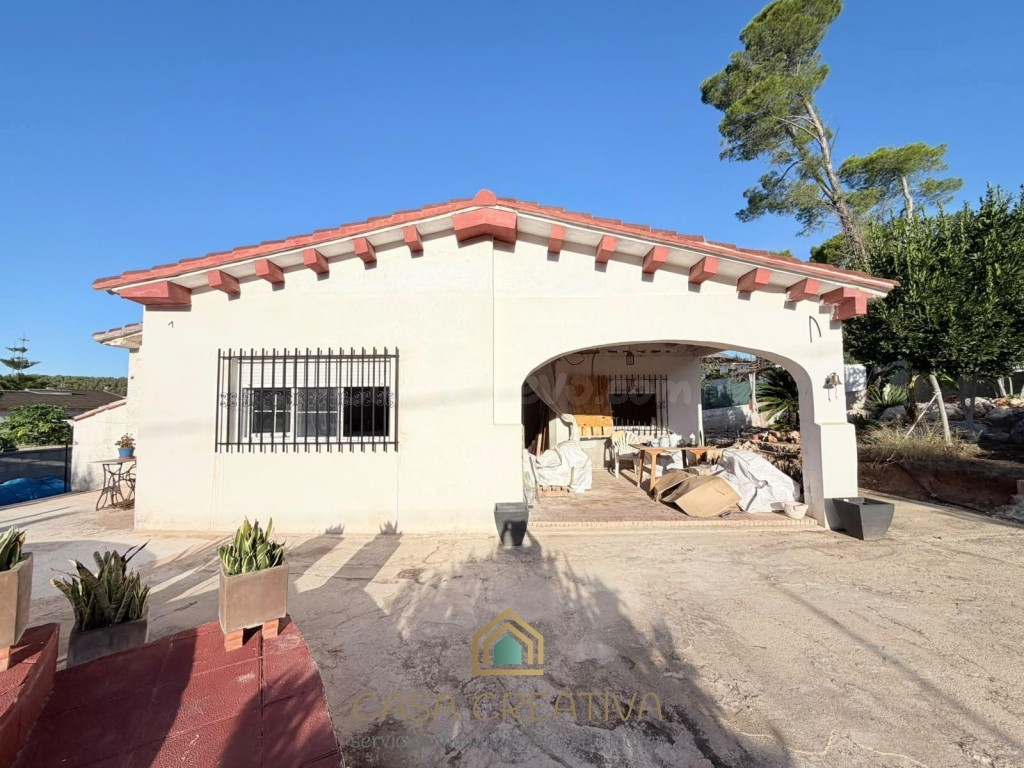 CASA CON PARCELA DE 1.100 M2, PISCINA Y 90 M2 DE VIVIENDA EN - foto 4