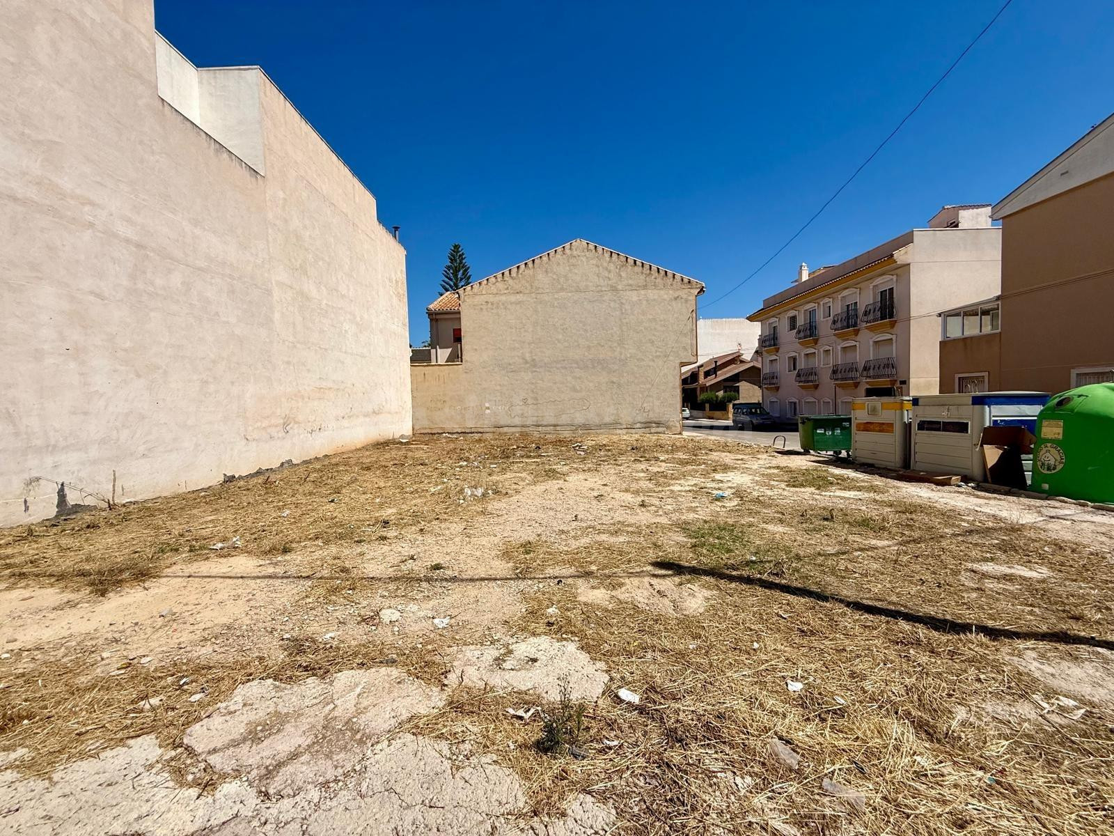 Solar de 240 metros en San Miguel de Salinas - foto 5