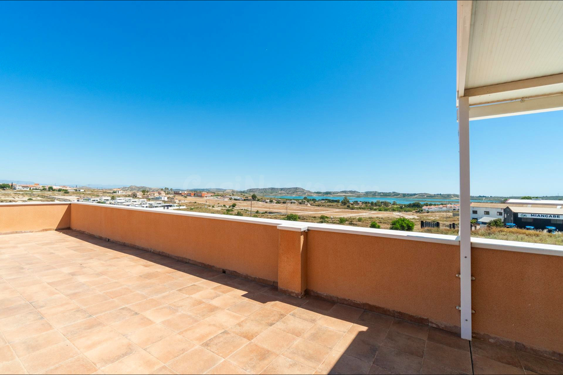 Finca con 2 viviendas y vistas panorámicas en Torremendo - foto 2