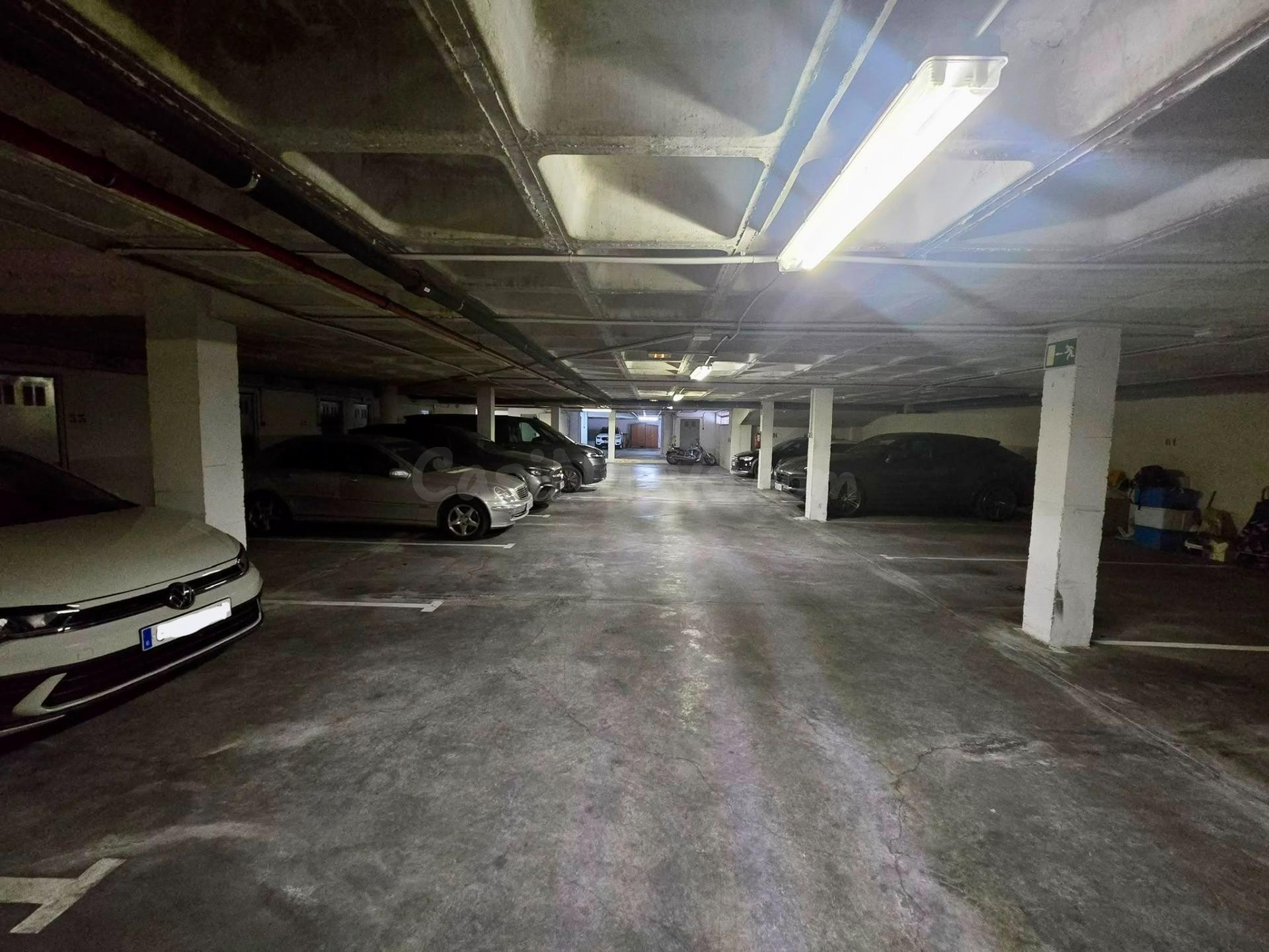 Plaza de garaje con trastero en Cap Negret