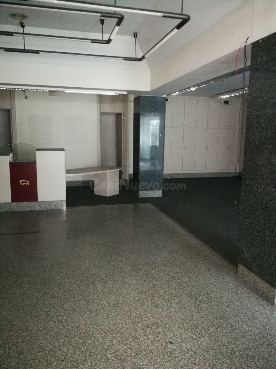VENTA LOCAL ZONA ALTA - foto 2