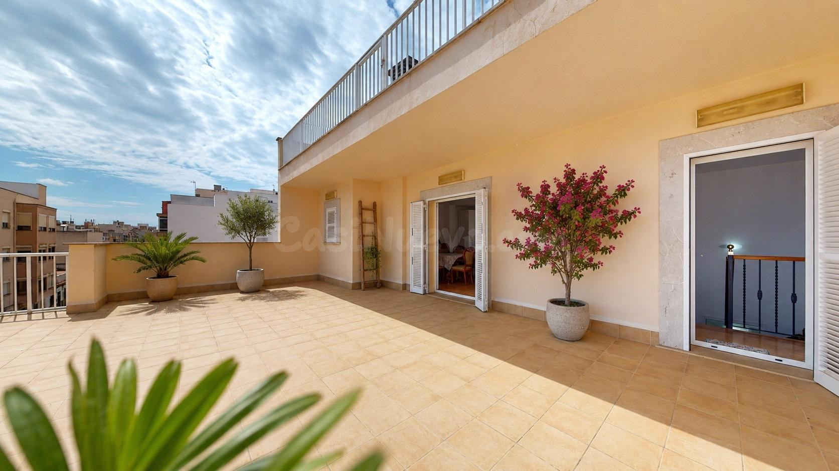 Espectacular vivienda unifamiliar con garaje, terrazas y espacios independientes en Son Canals