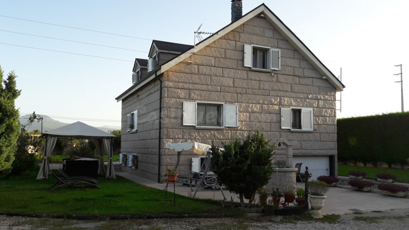 Venta Chalet en Camponaraya - foto 3