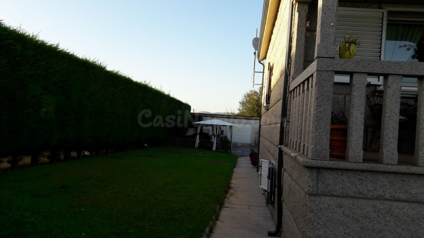 Venta Chalet en Camponaraya - foto 5