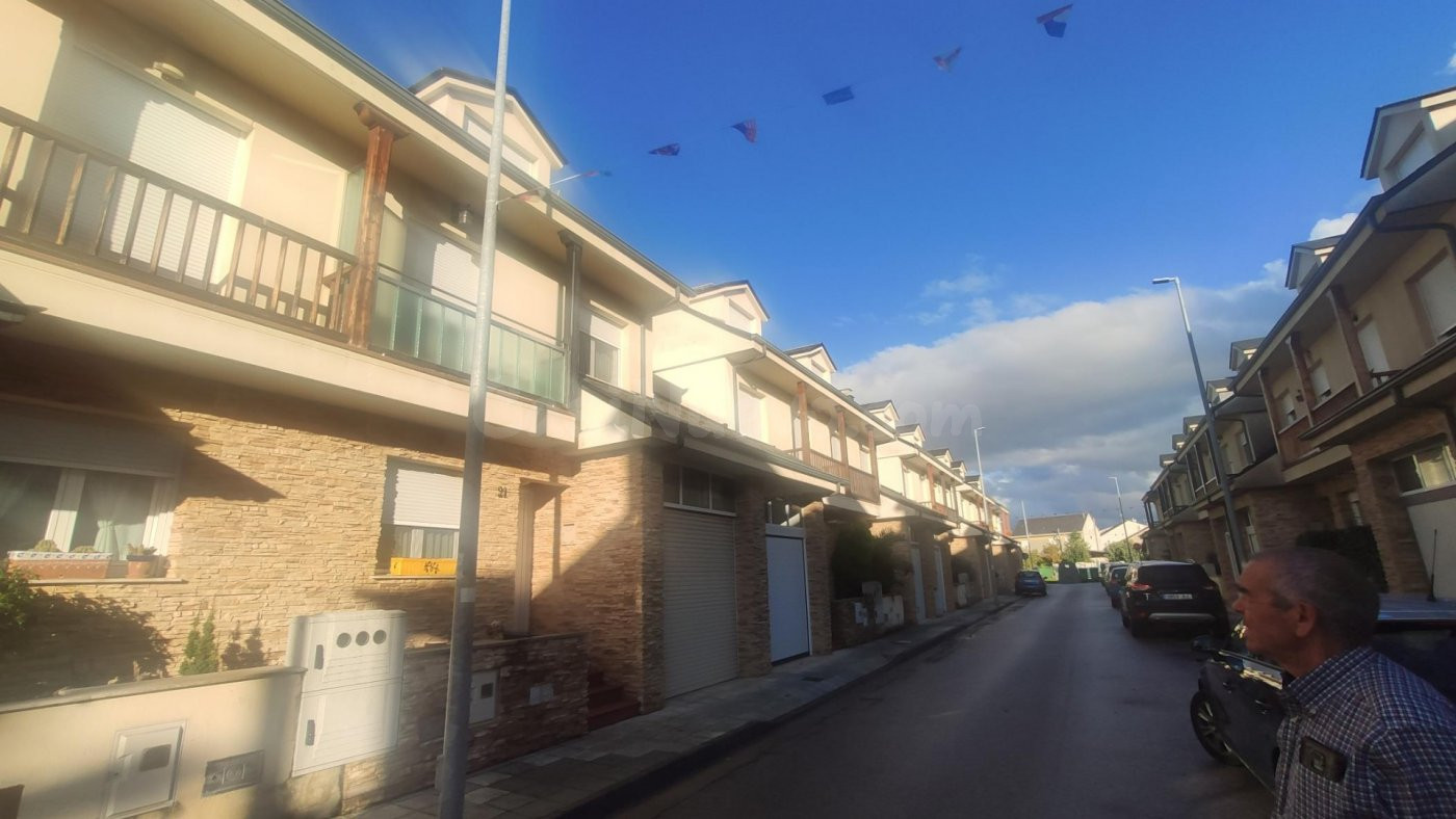 Venta precioso adosado en Camponaraya