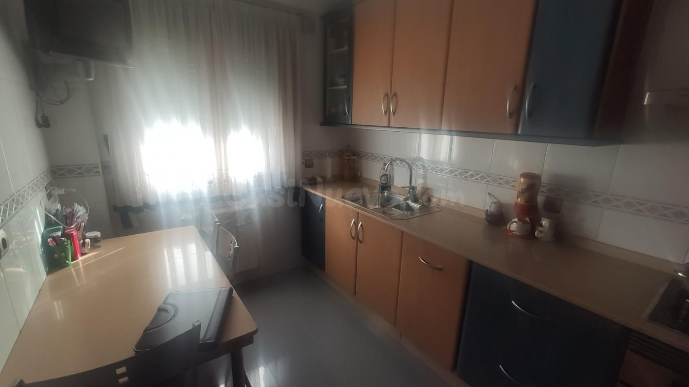 Venta precioso adosado en Camponaraya - foto 2
