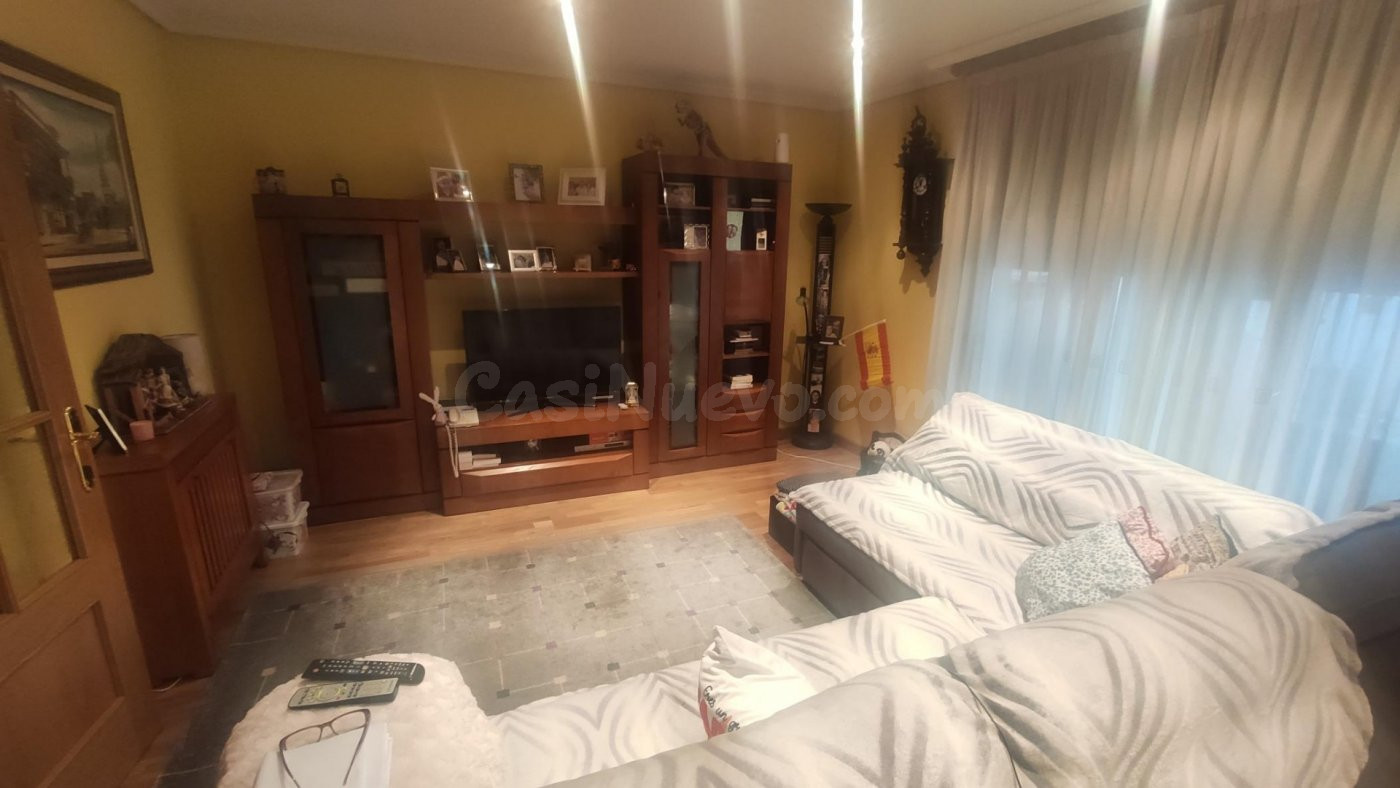 Venta precioso adosado en Camponaraya - foto 3