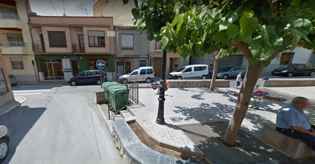 Casa en el centro de Borriol, para reformar. - foto 2