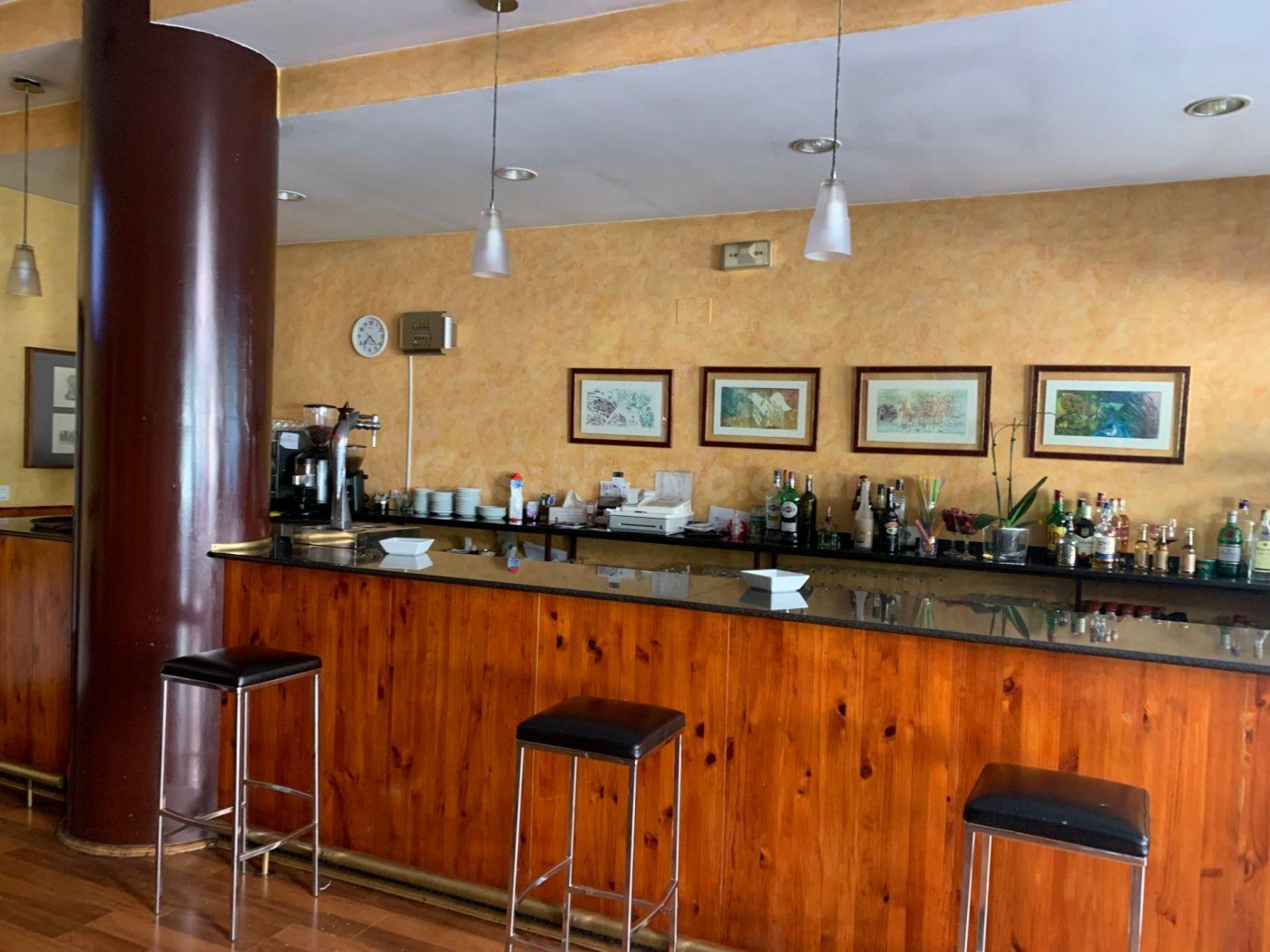 VENTA LOCAL COMERCIAL EN ACTIVO - foto 4