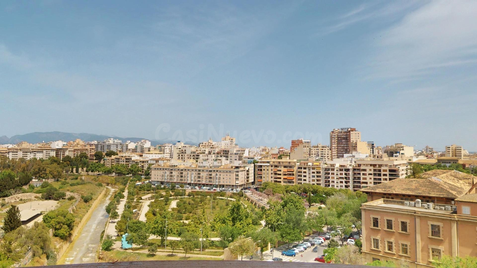 Exclusivo, luminoso y amplio piso con varias terrazas y vist - foto 5