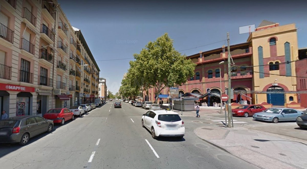 ALQUILER DE LOCAL COMERCIAL JUNTO PLAZA DE TOROS