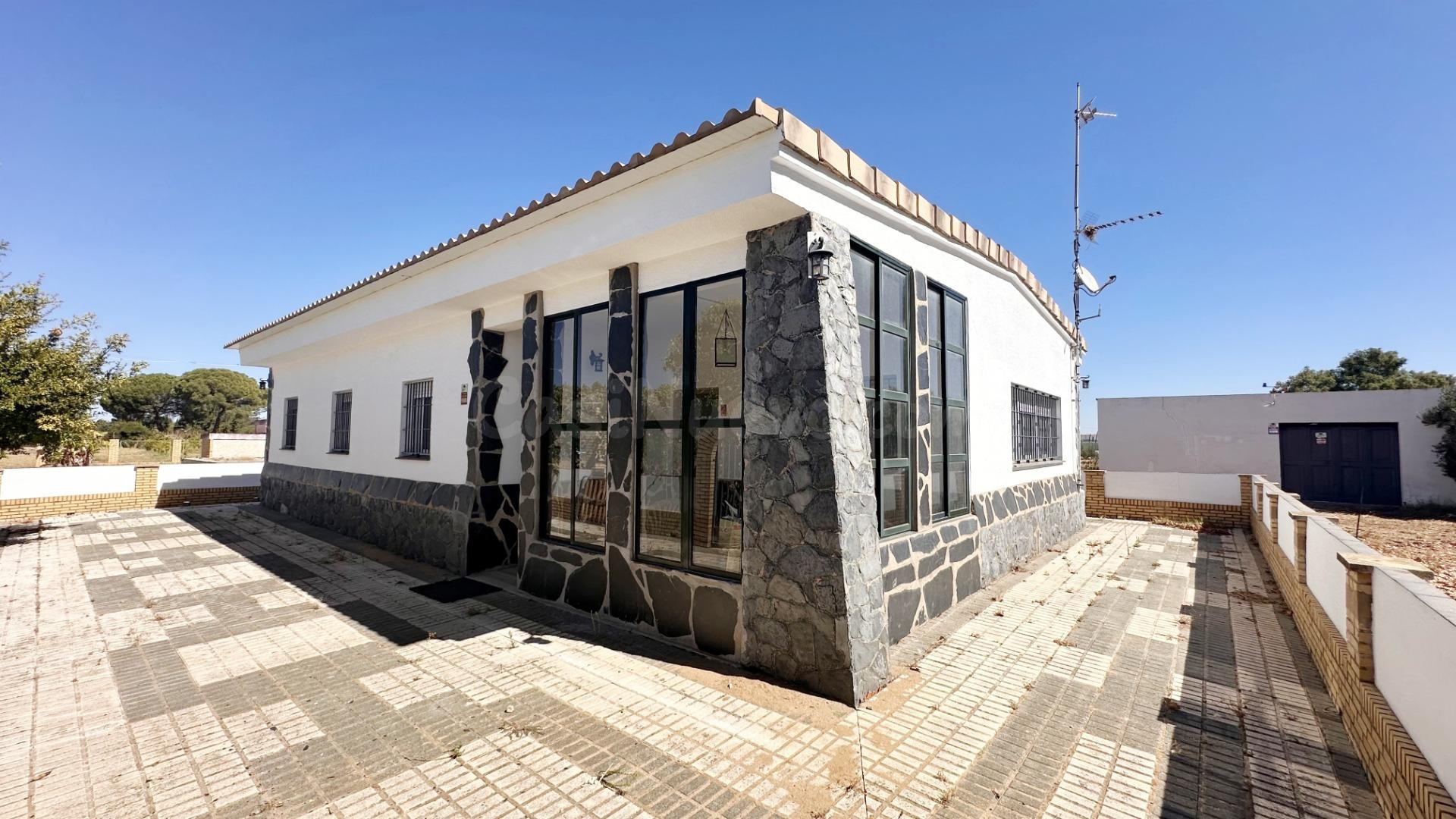 FINCA ECOLÓGICA DE 5 HA CON CASA EN GIBRALEÓN
