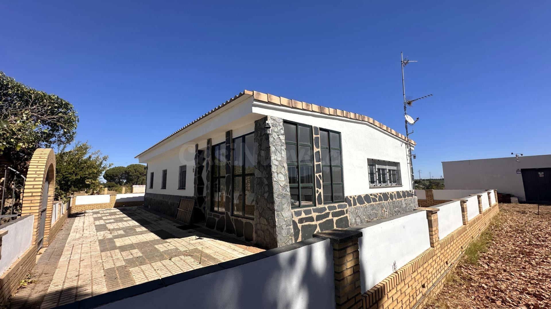 FINCA ECOLÓGICA DE 5 HA CON CASA EN GIBRALEÓN - foto 4