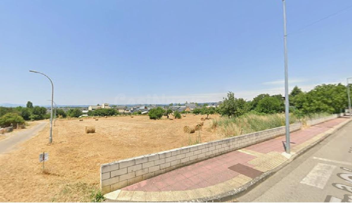 Oportunidad de Inversión en Cubillos del Sil: Terreno Urbano - foto 3