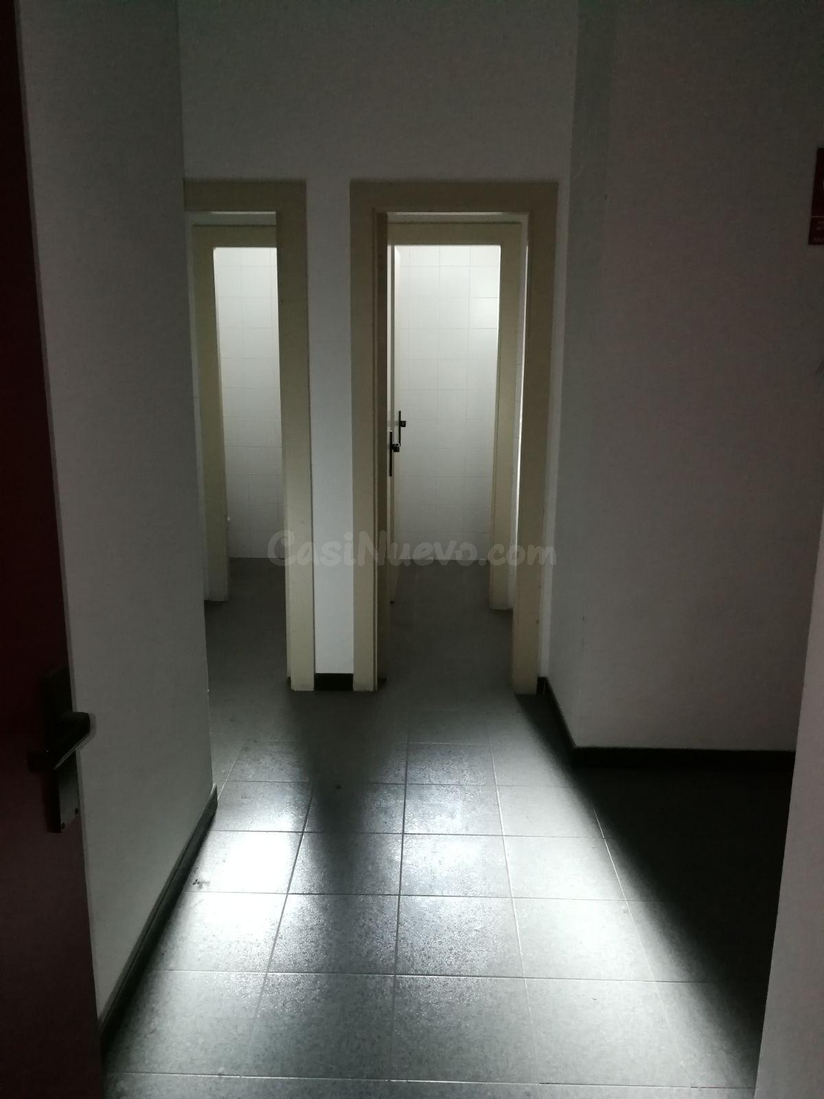 Amplio Local Comercial en Venta y Alquiler en Ponferrada, Zona Alta - foto 3