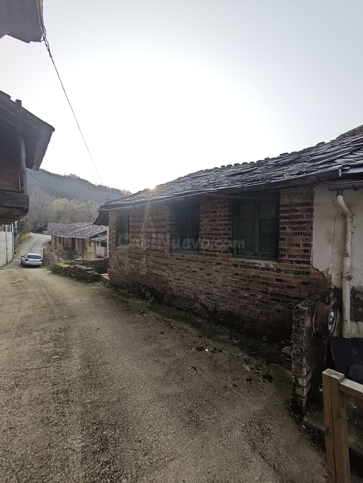 Casa de Pueblo en Priaranza del Bierzo - Oportunidad para Re - foto 3