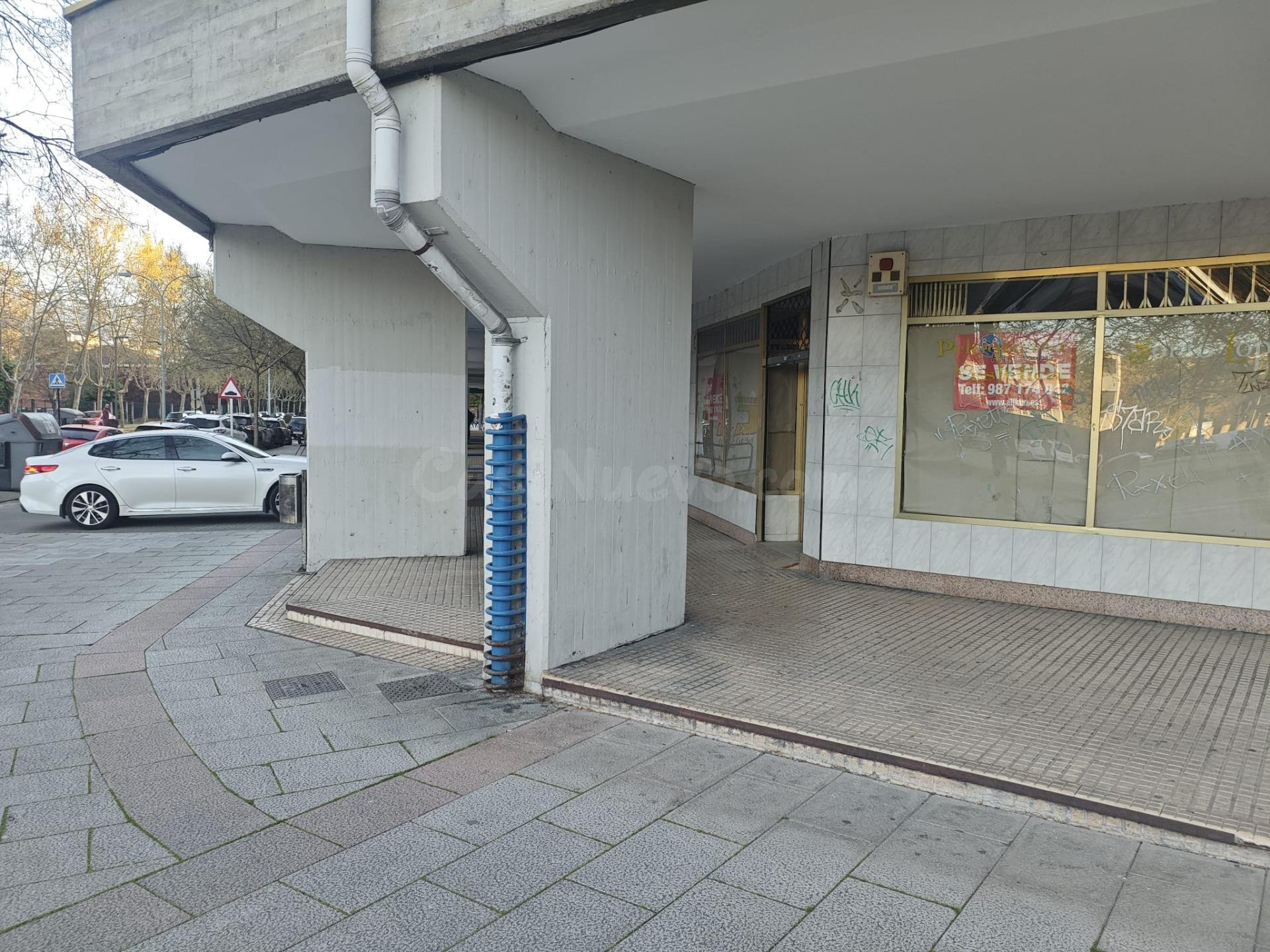Local Comercial en Venta en Huertas del Sacramento - Ponferr - foto 2