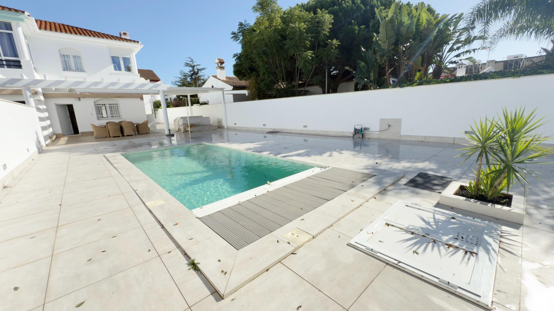 Espectacular Pareado en Isla Cristina - Urbasur con Piscina y Parking
