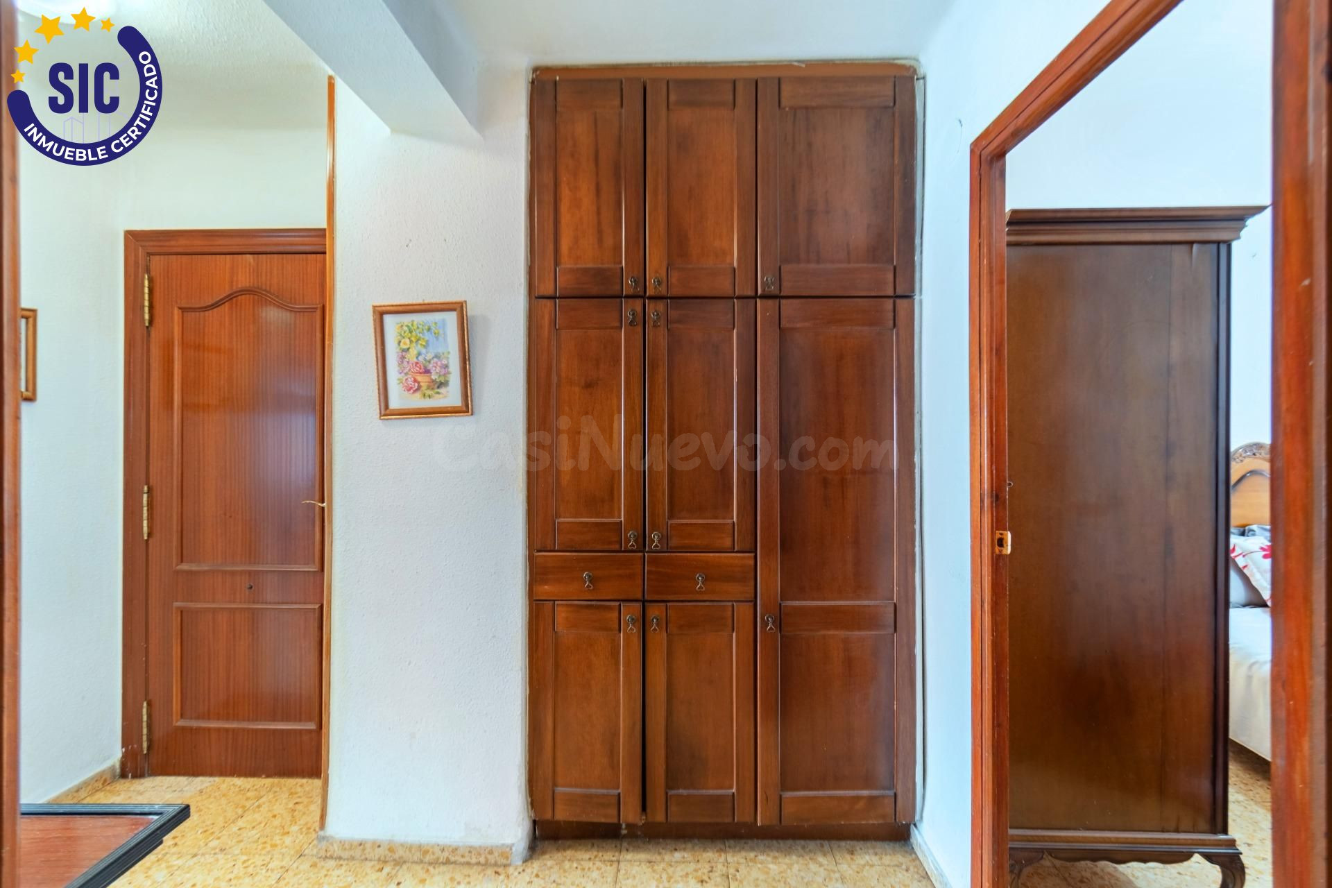 Amplio piso de 4 dormitorios con mucha luz natural - foto 3