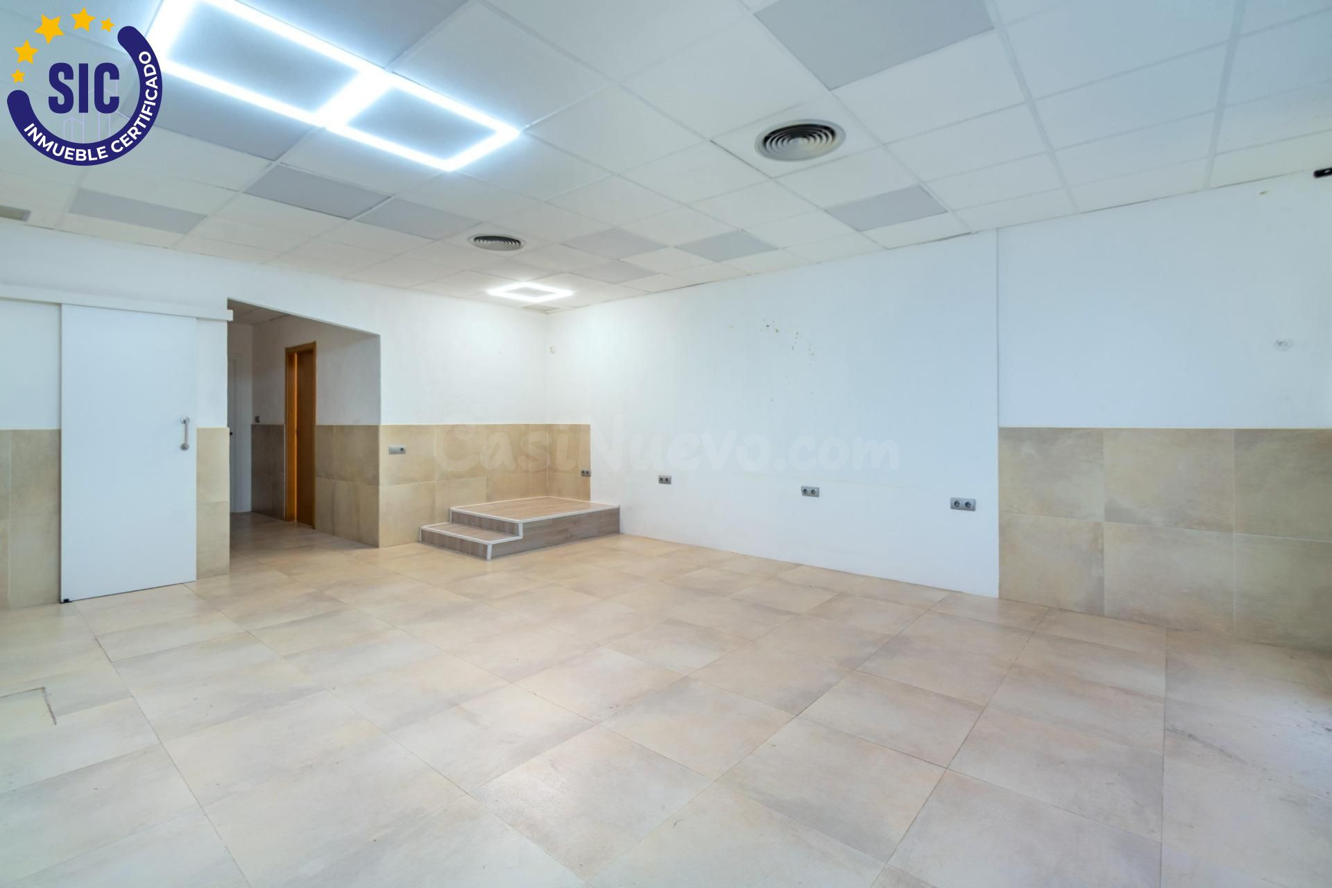 ¡ Estupendo Local reformado para el negocio o casa de tus sueños! - foto 2