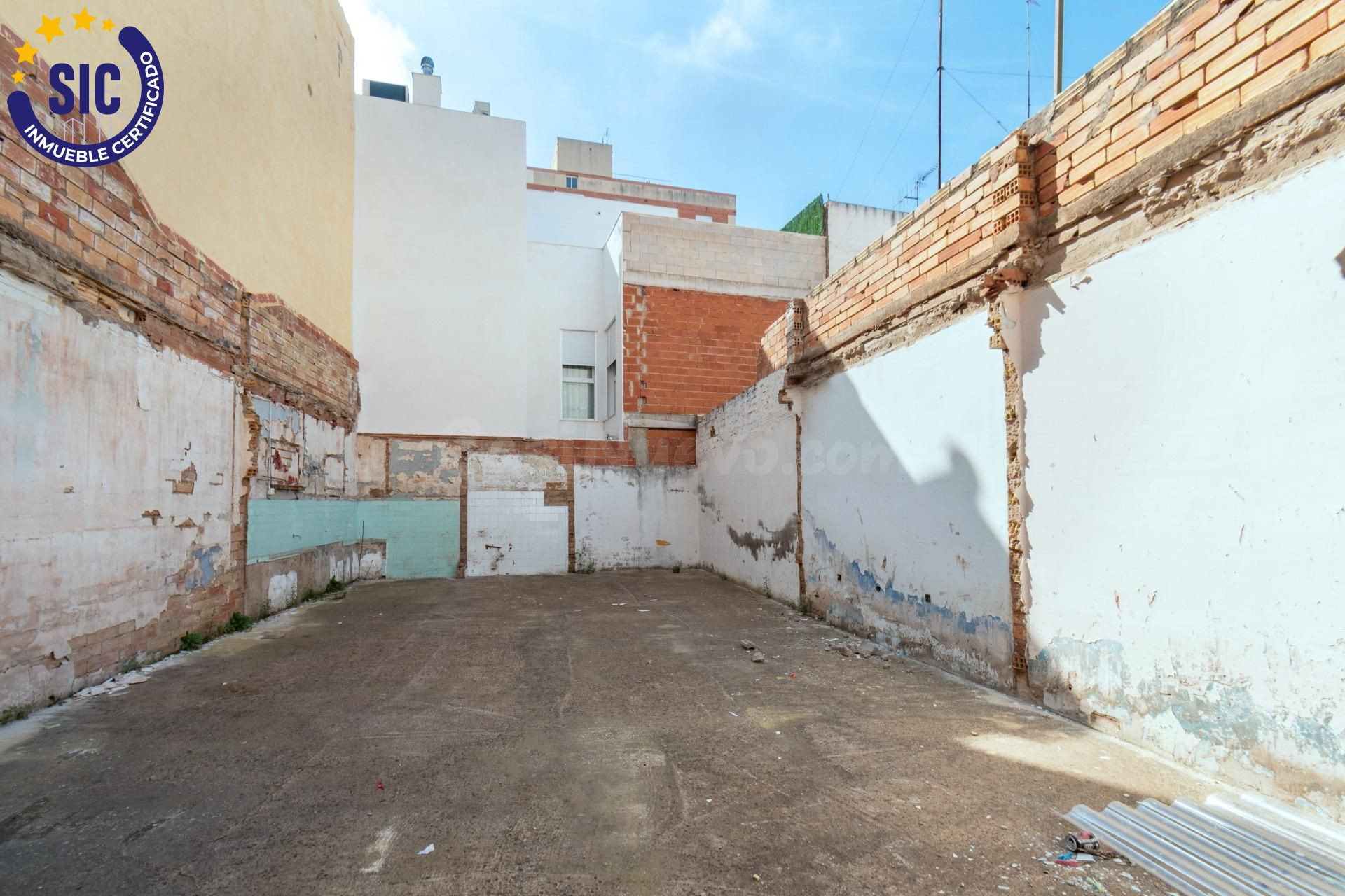 ¡Solar Urbano con alta rentabilidad en Calle Coscoll ! - foto 2